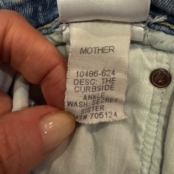 MOTHER The Curbside High Waist Distressed Jeans sz 34 - Picture 9 of 16